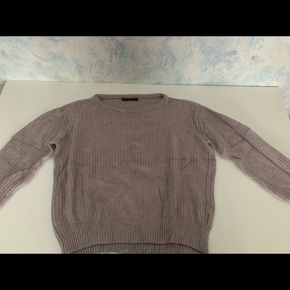 Brandy Melville sweater